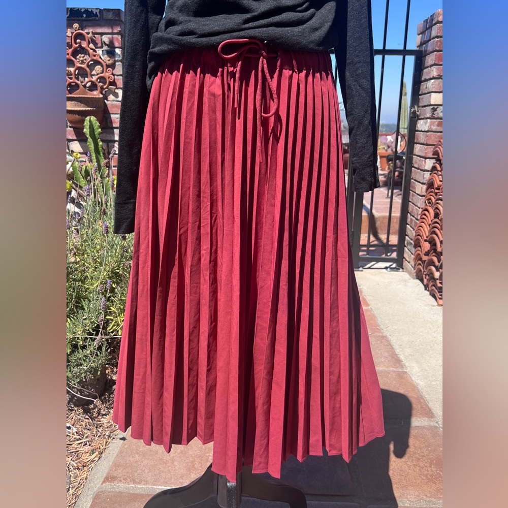 Athleta Midi Pleated Tie Front Skirt